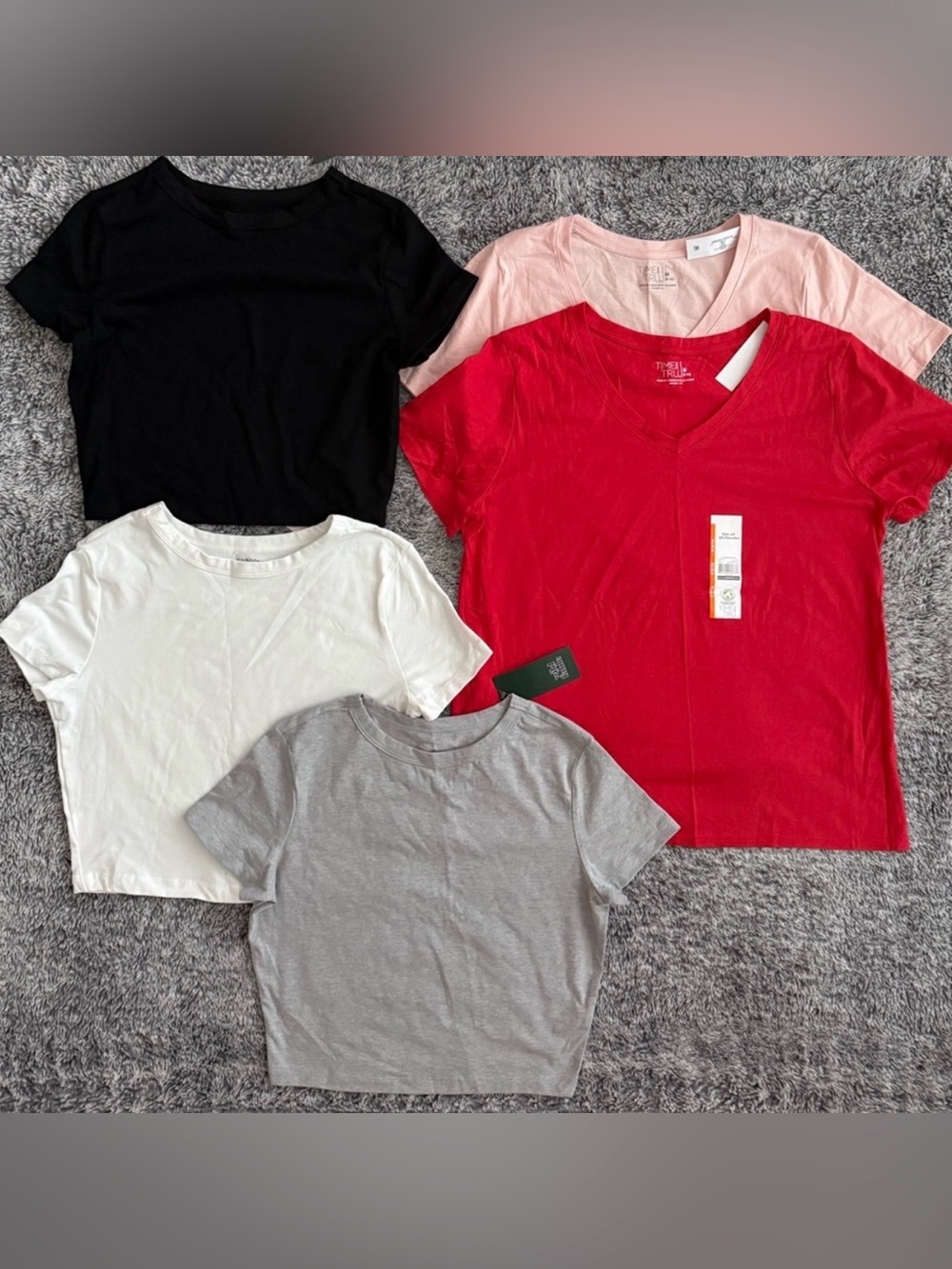 Women’s Shirt Bundle, 3 Cropped Tops & 2 V-Neck Tees, Size Medium, NWT